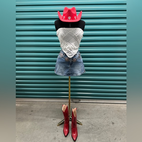 NEW! Easy slip on Vibrant Red Western Leather Boots with black heel - Picture 7 of 8